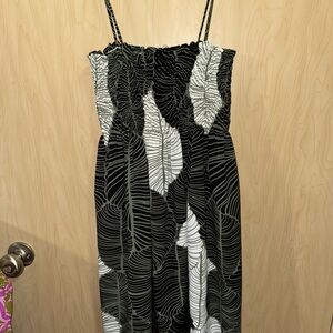 Elegant Black and White Leaf Print Dress